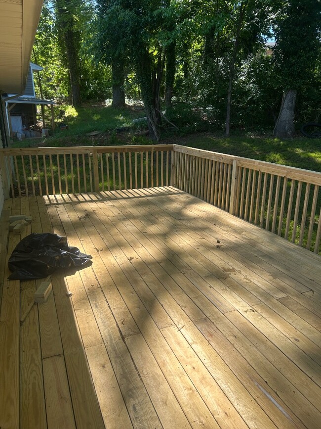 Building Photo - 1103 Ashbourne Dr