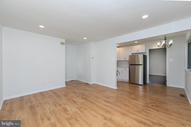 Building Photo - 32 Willis Ave