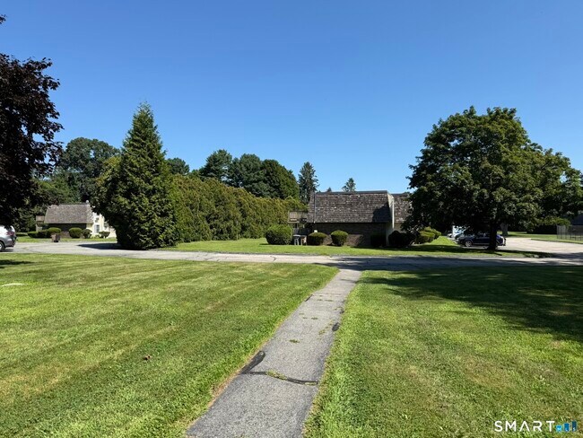 Building Photo - 127 Black Point Rd