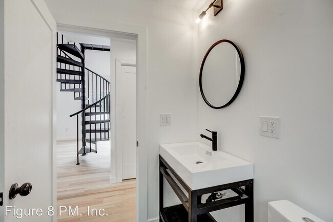 Building Photo - 1127 N Westmoreland Ave