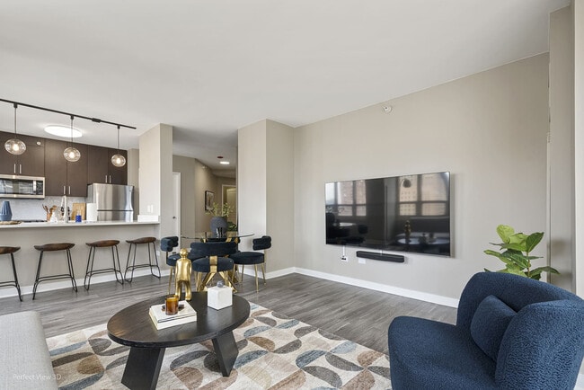 Building Photo - 45 E Chicago Ave