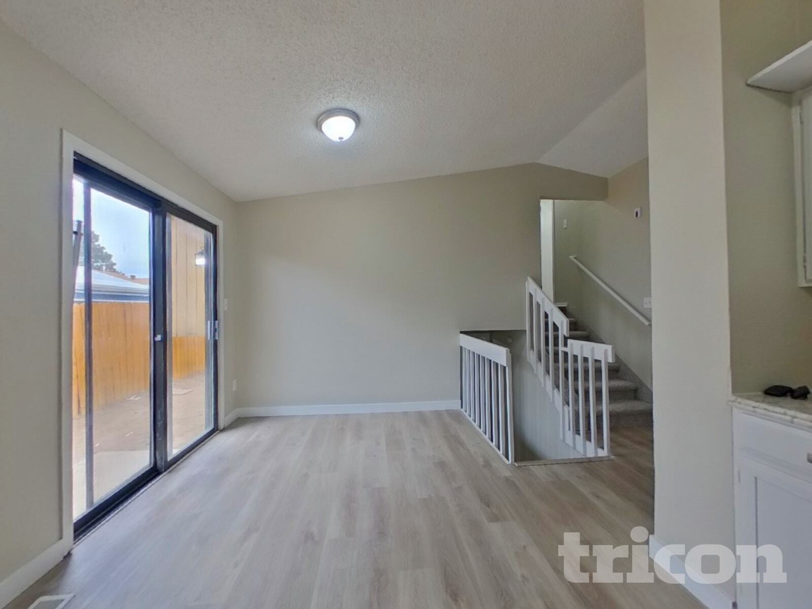 Building Photo - 3127 Moonbeam Cir S