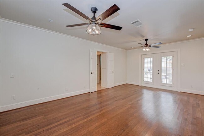 Building Photo - 12419 Huntingwick Dr