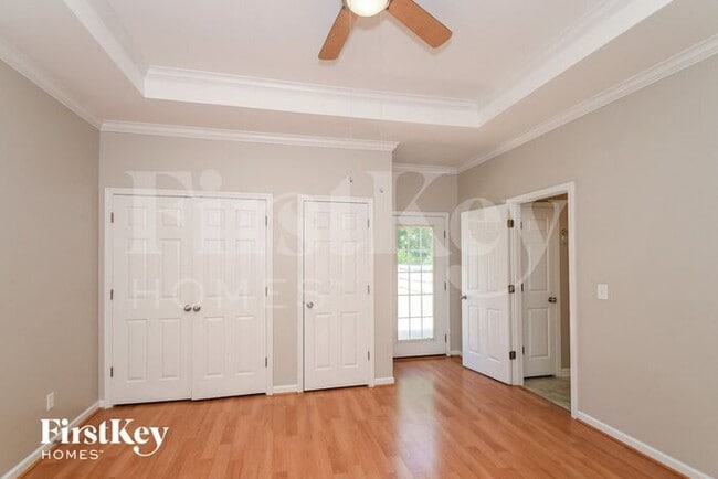 Building Photo - 388 Walker Way