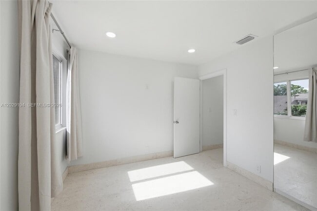 Building Photo - 22384 Thousand Pines Ln