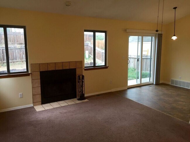 Building Photo - 6460 Mohican Dr