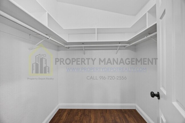 Building Photo - Spacious 4-Bedroom Retreat with 2.5 Baths