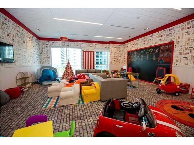 Building Photo - 1080 Brickell Ave