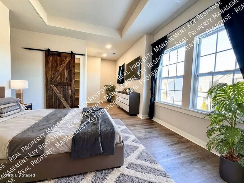 Building Photo - 3619 Hydes Ferry Rd