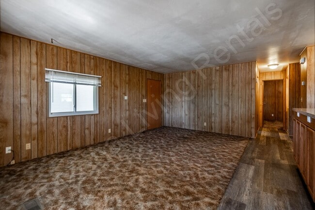 Building Photo - MOVE IN SPECIAL, $475 OFF FIRST MONTH