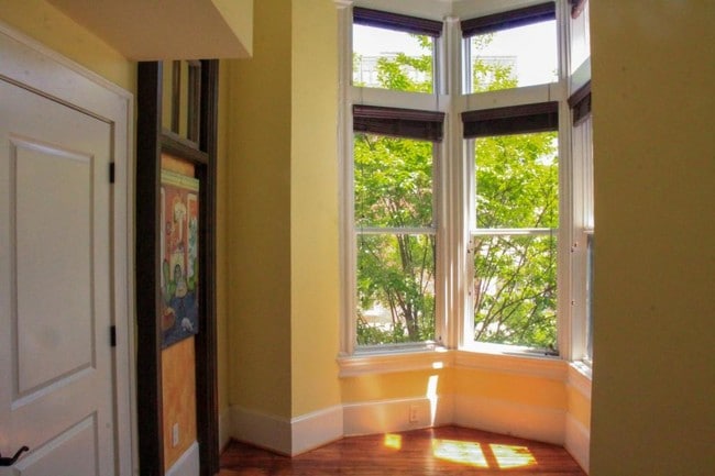 Building Photo - 610 Mulberry Street, #3