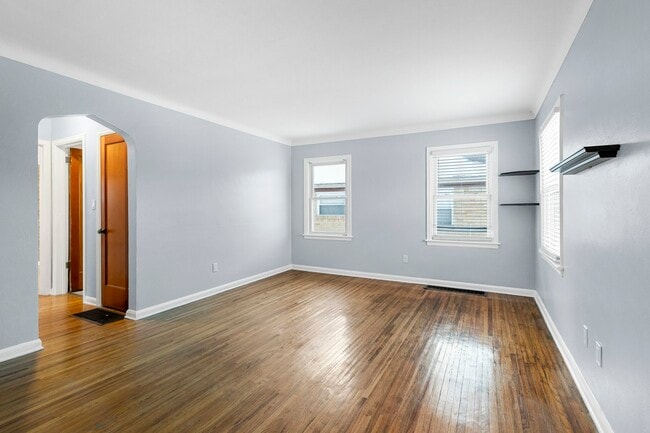 Building Photo - 2329 Ida Dr