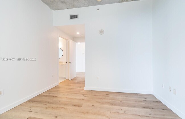 Building Photo - 3470 E Coast Ave