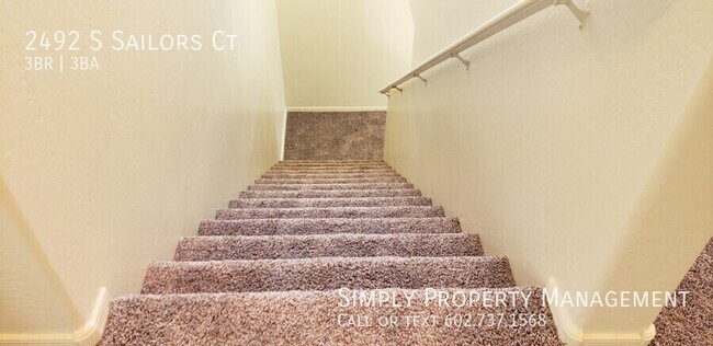 Building Photo - 2492 S Sailors Ct