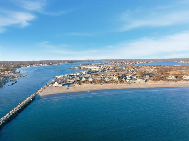 Building Photo - 246 Sand Hill Cove Rd