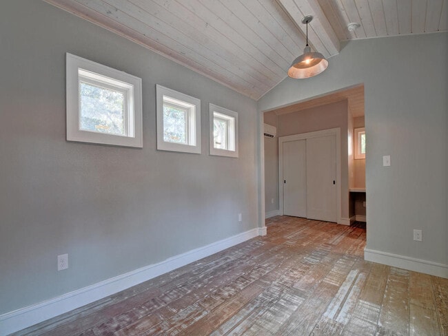 Building Photo - UT PRE-LEASE: Luxury 4 bedroom home in Wes...