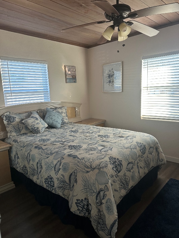 Building Photo - 204 E Ave C