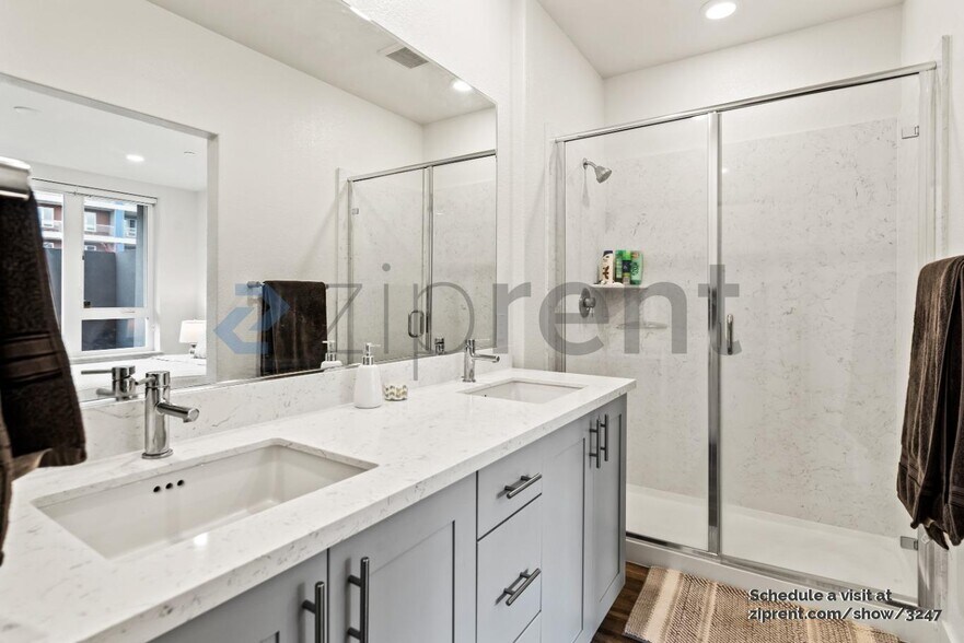 Building Photo - 5933 Sunstone Dr
