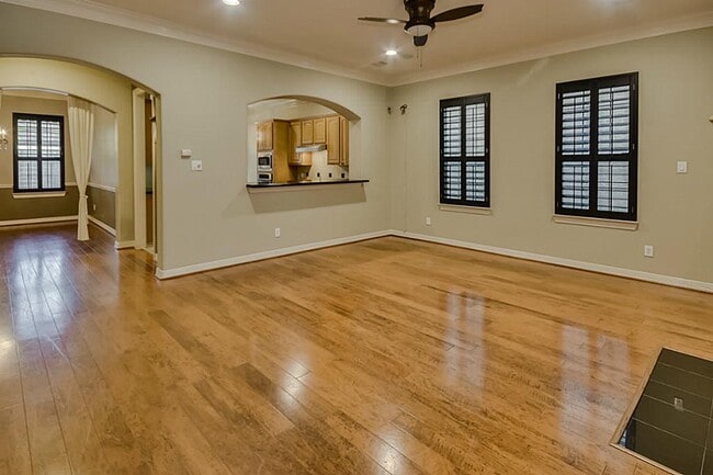 Building Photo - 1143 Sopris Dr