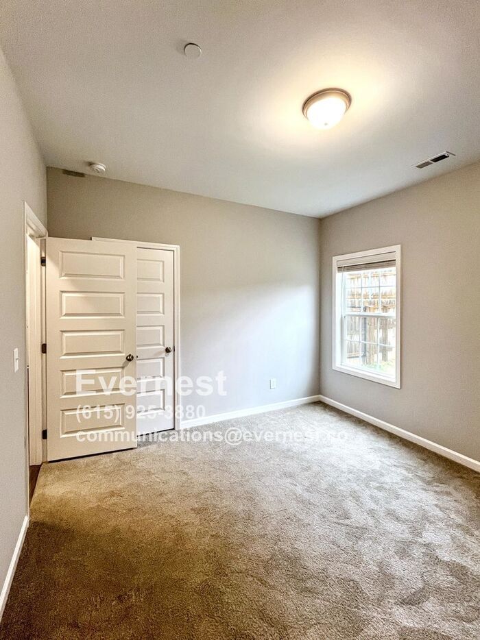 Building Photo - 1034 Echo Rdg Rd