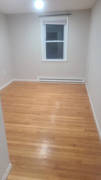 Bedroom-1 - 71 Park Ave