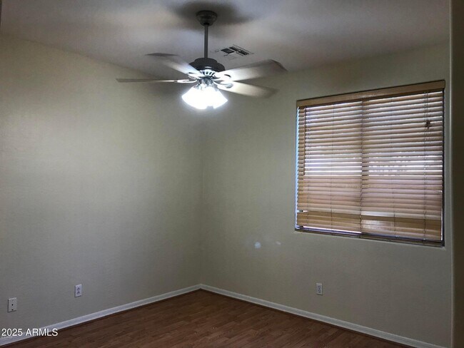 Building Photo - 16804 W Northampton Rd