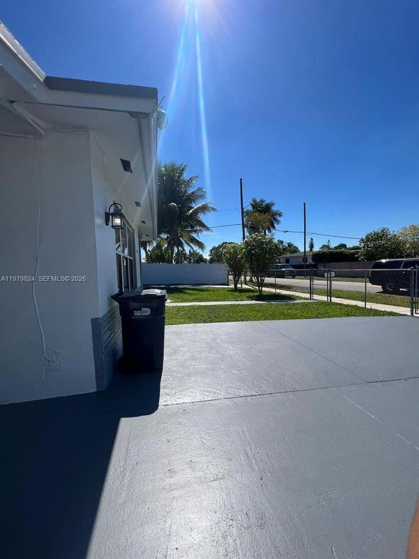 Building Photo - 17201 SW 117th Ct