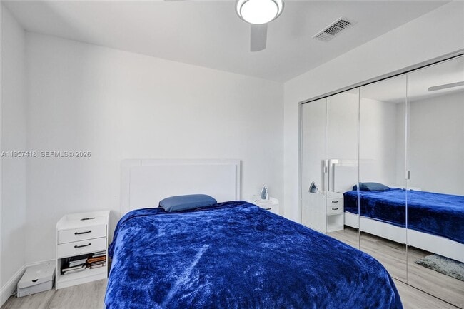 Building Photo - 2001 Barcelona Terrace