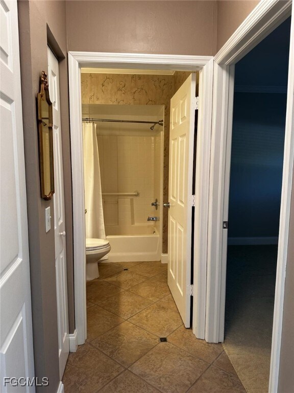 Building Photo - 14831 Park Lake Dr