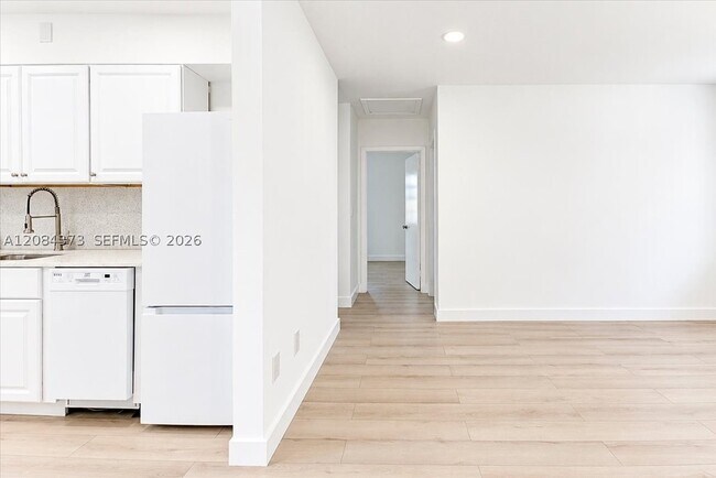 Building Photo - 355 NE 55th St