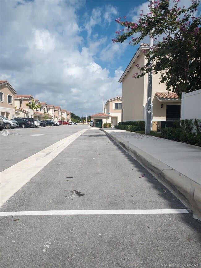 Building Photo - 2821 NW 180th St