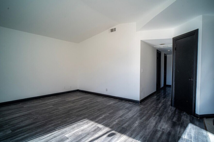 Building Photo - 837 Sunrise Ct