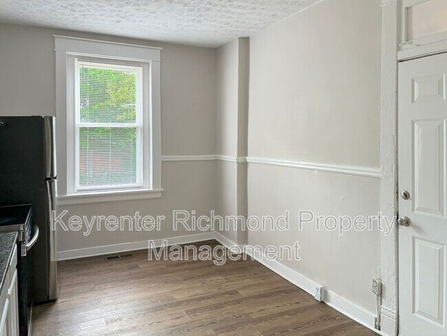 Building Photo - 3427 Carolina Ave