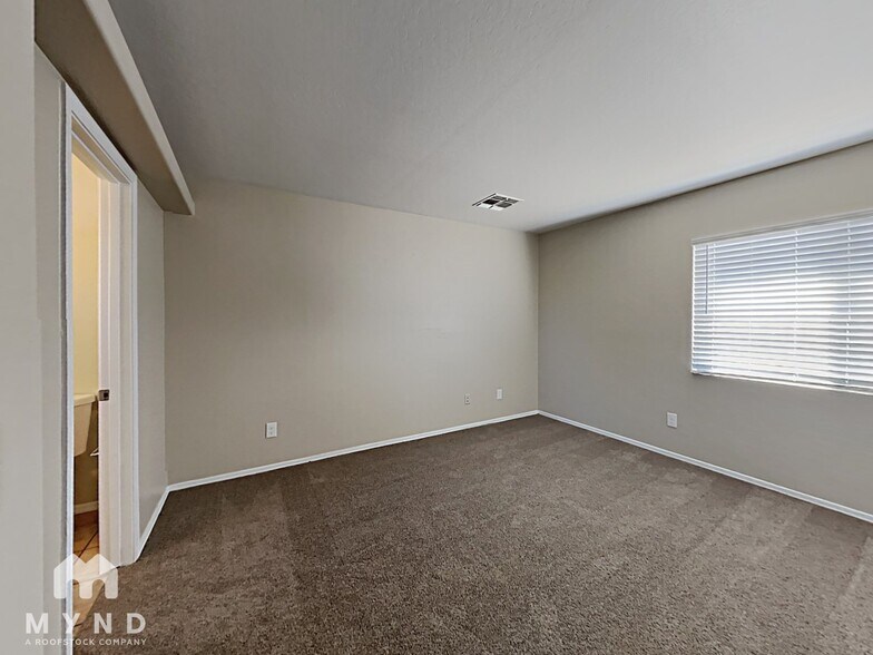Building Photo - 12105 W Flores Dr