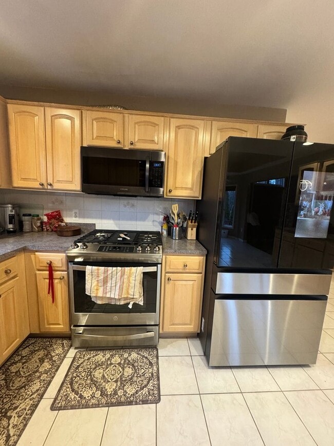 Building Photo - 14466 Doebler Dr