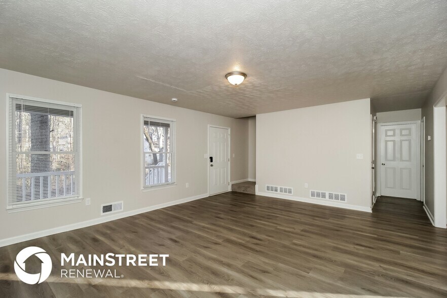 Building Photo - 413 Oak Landing Dr