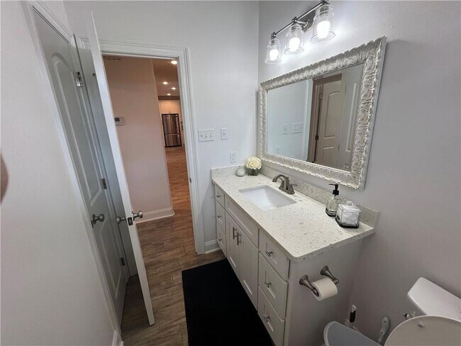 Building Photo - 2708 Volpe Dr