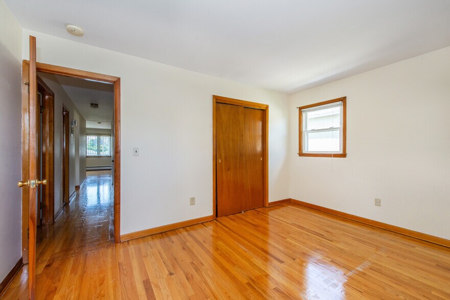 2nd View Bedroom - 34 Hilton St