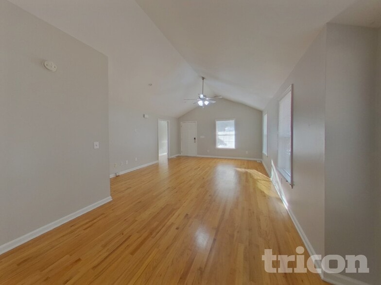 Building Photo - 125 St Andrews Pl Dr