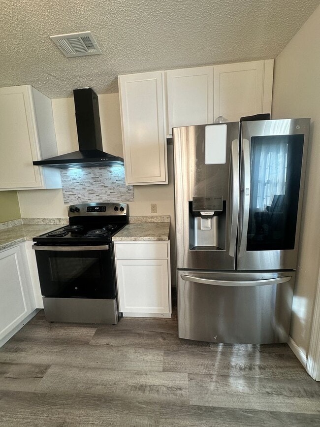 Building Photo - Home in Heatherwoods S/D