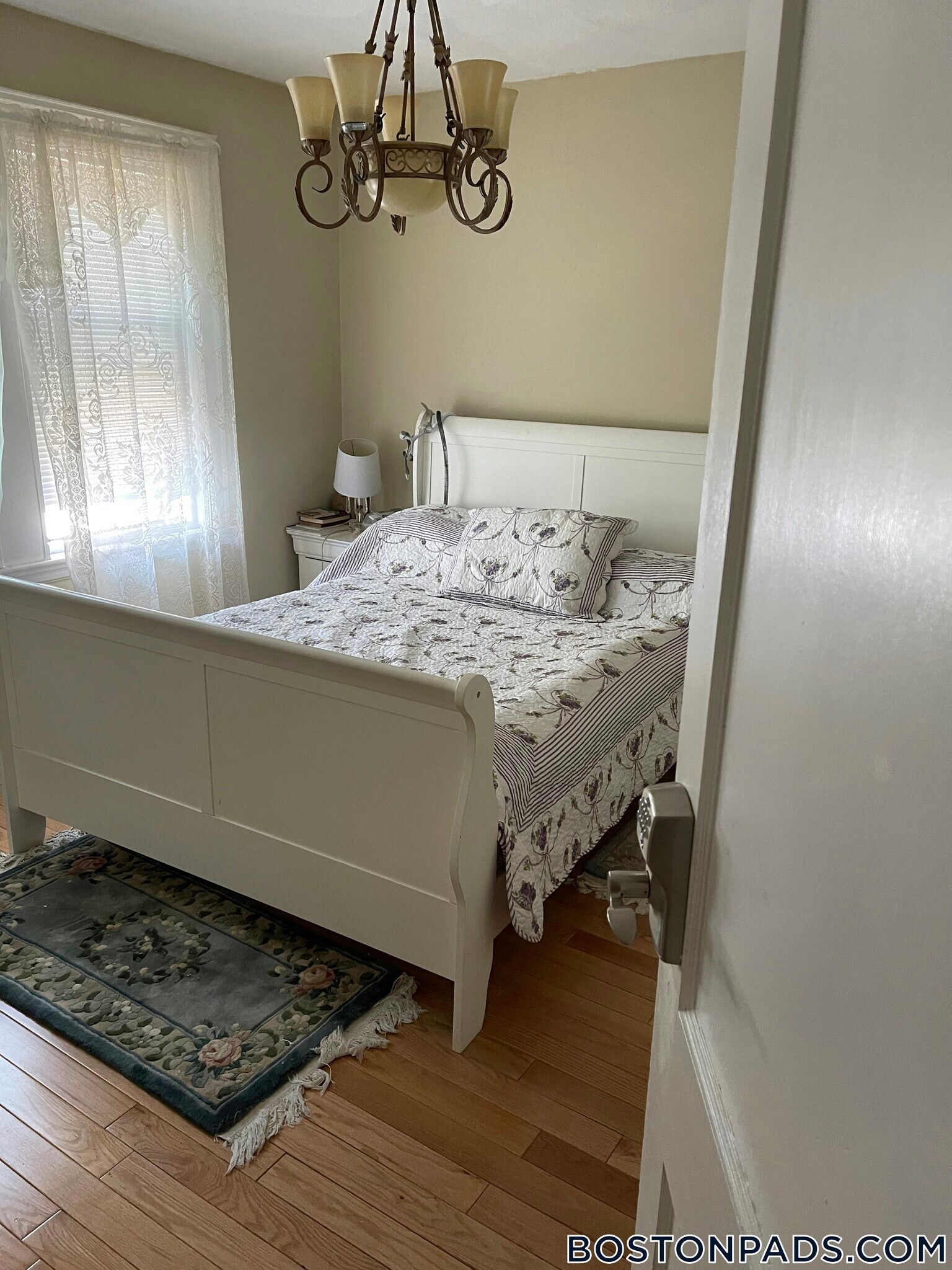 Building Photo - 10 Fessenden Rd