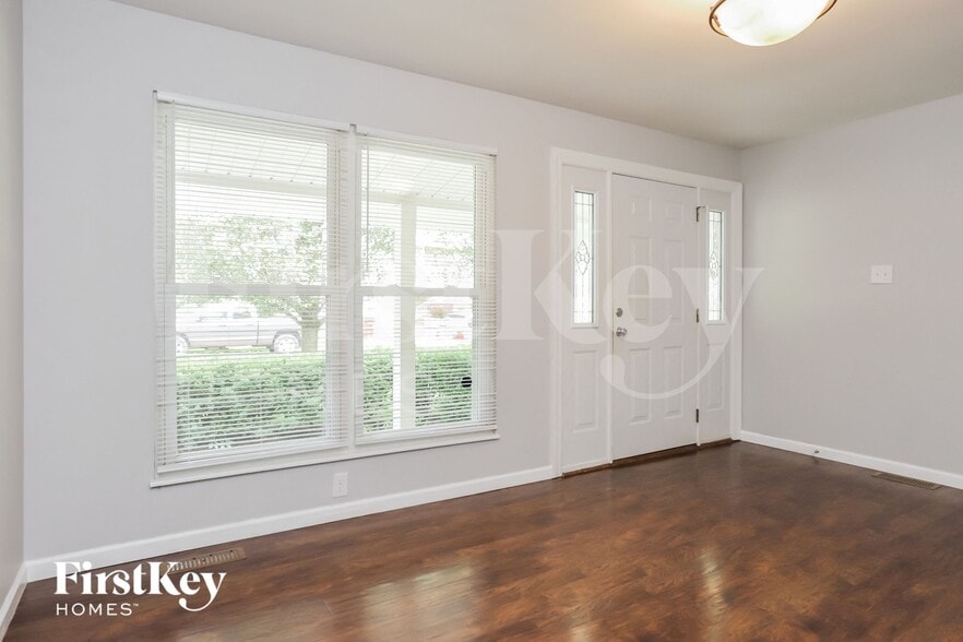 Building Photo - 706 Boca Chica Dr