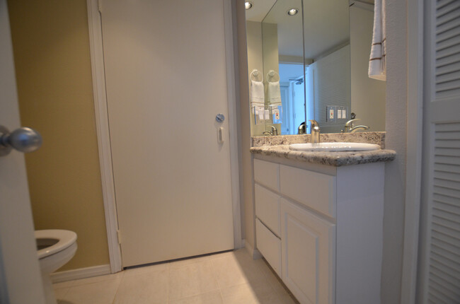 Building Photo - Coronado Shores, Furnished 1Bd/1.5Ba