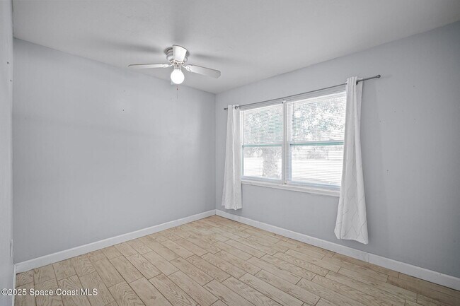 Building Photo - 818 Hampton Way