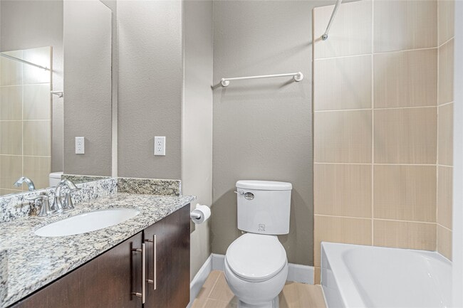 Building Photo - 2110 Shearn St