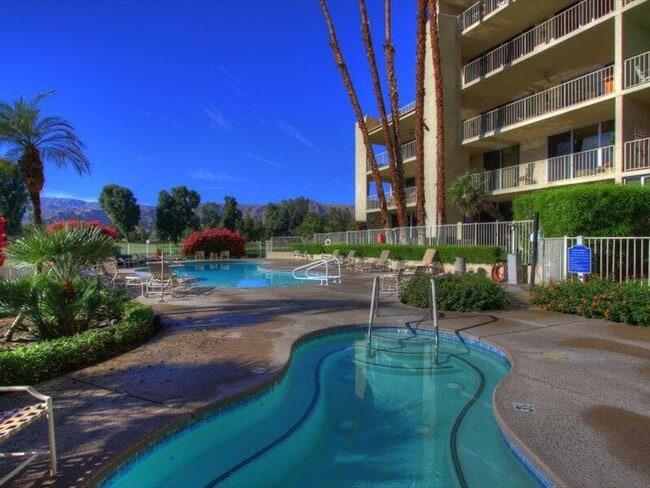 Building Photo - 899 Island Dr
