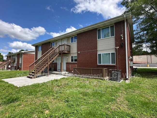 Building Photo - 3118 N 55th St