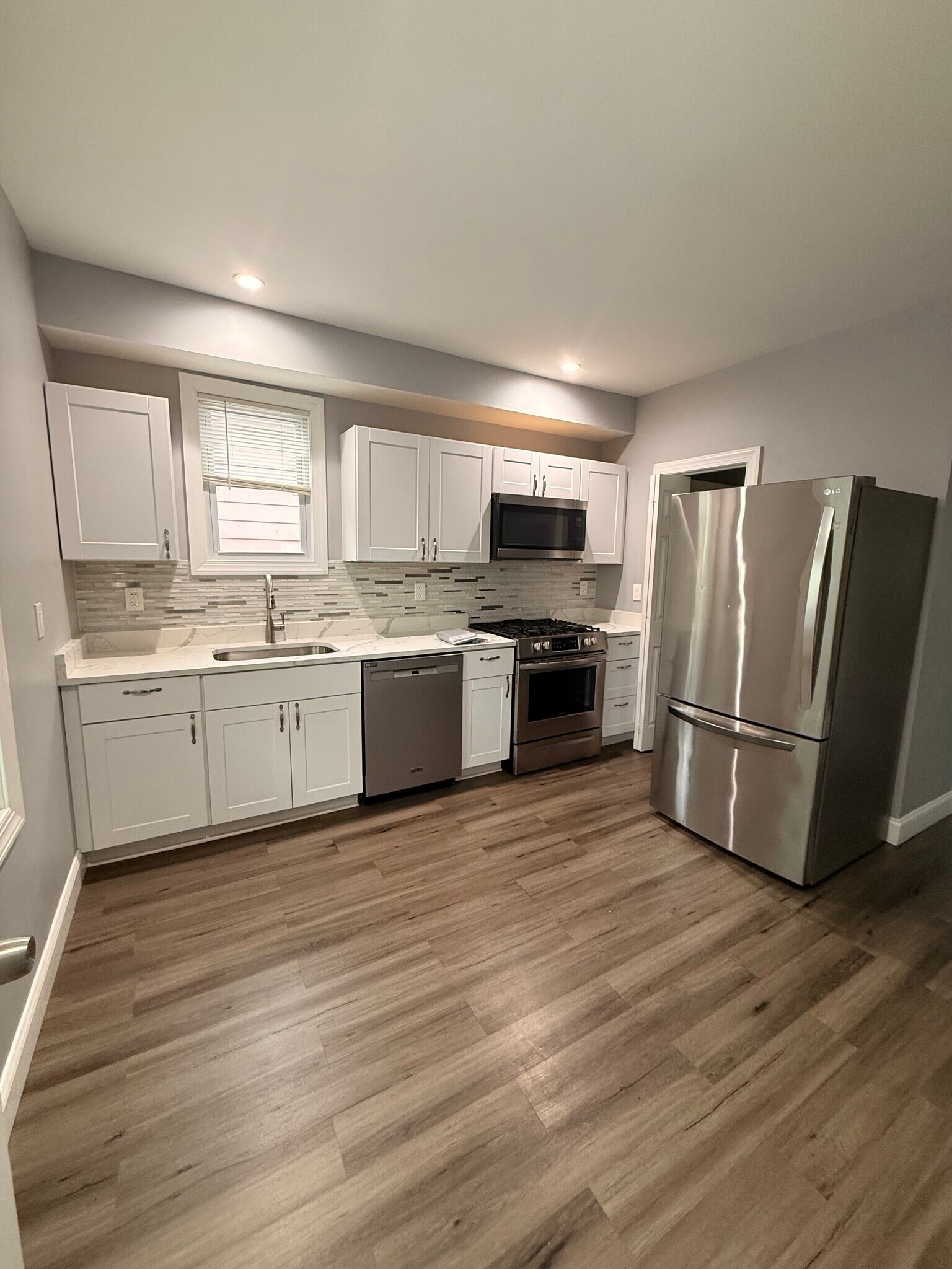 Building Photo - 1008 Boudinot Pl