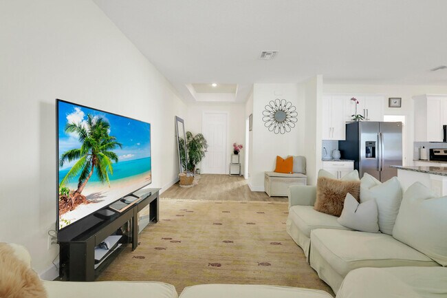 Building Photo - 2513 SW Calder St