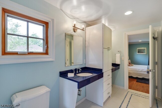 Building Photo - 236 Long Hill Dr